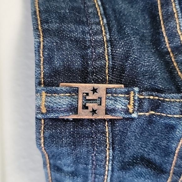 TOMMY Flare leg jean with flap detailed pocket - Picture 5 of 9